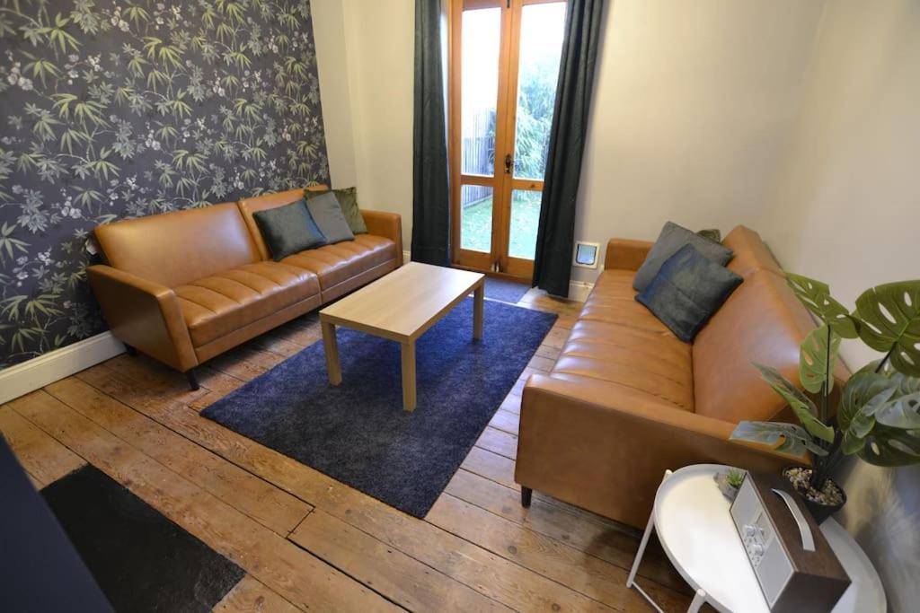 The Hive 4 Bed House Pool Table Air-Con Villa Maidstone Luaran gambar