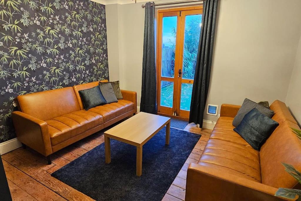 The Hive 4 Bed House Pool Table Air-Con Villa Maidstone Luaran gambar