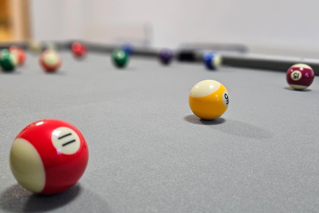The Hive 4 Bed House Pool Table Air-Con Villa Maidstone Luaran gambar