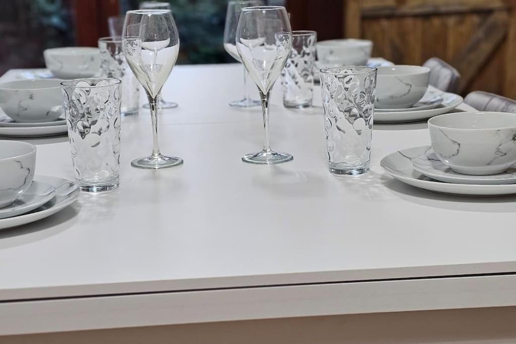 The Hive 4 Bed House Pool Table Air-Con Villa Maidstone Luaran gambar